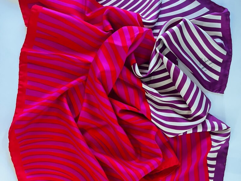 Foulard in seta Roberta di Camerino a righe fucsia e viola