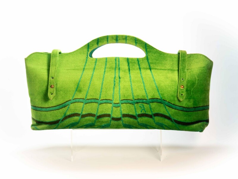 Borsa vintage Roberta di Camerino a Mano Stile Doctor in velluto Verde con Disegni a Drappeggio