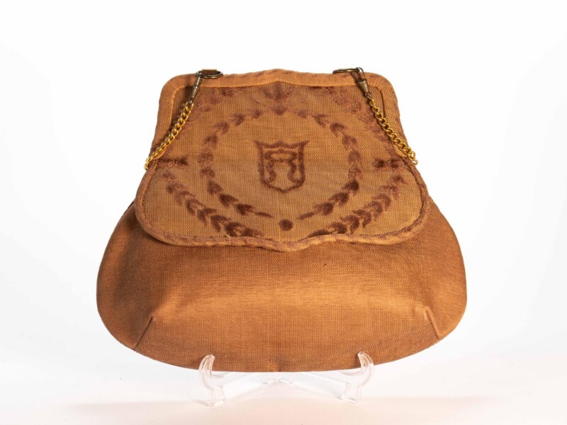 Piccola borsa vintage Roberta di Camerino a Mano in tessuto e Patta in Sovrarizzo con Catenella