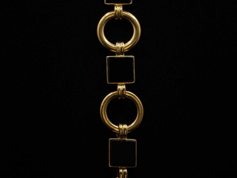 Bracciale vintage firmato Ben Amoun dorato e inserti in vetro nero