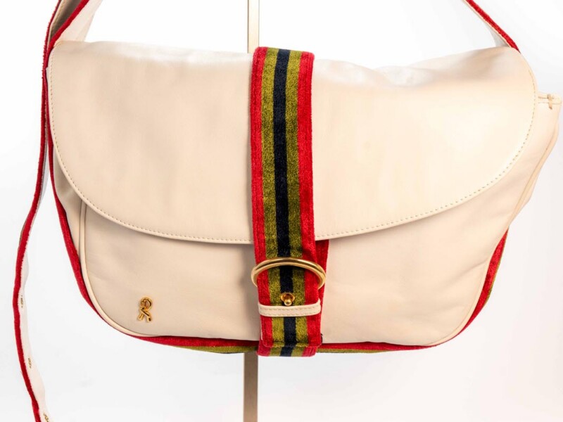 Borsa vintage Roberta di Camerino a Tracolla in pelle Bianca con Fasce in velluto Rosso Verde e Blu