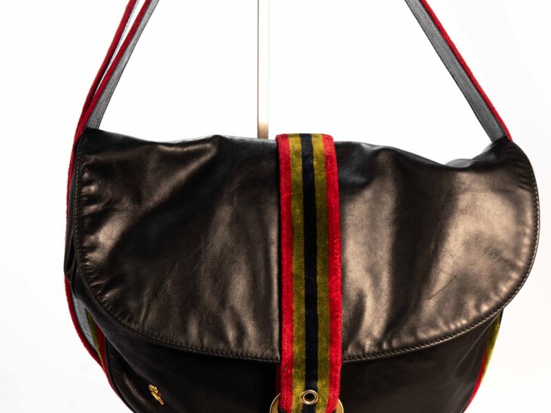 Borsa vintage Roberta di Camerino a Tracolla in pelle Nera con Fasce in velluto Rosso Verde e Blu