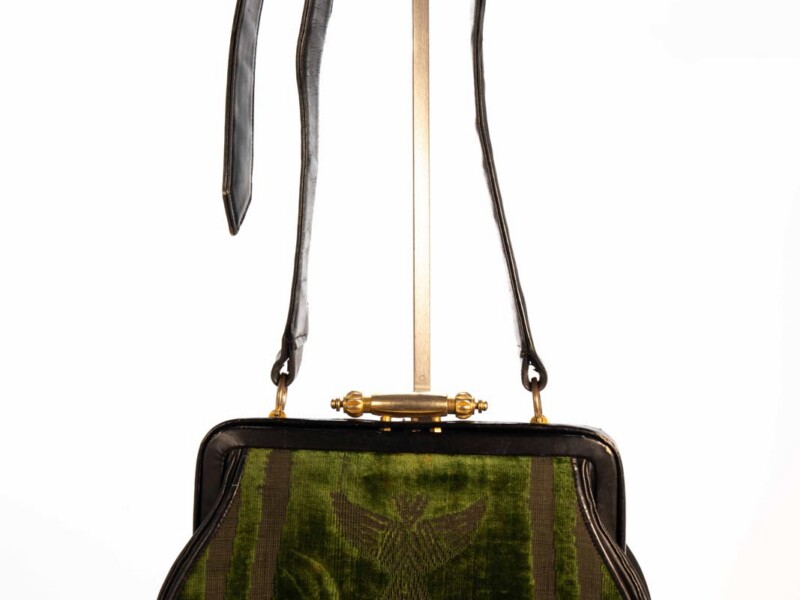 Borsa vintage Roberta di Camerino a Tracolla in pelle Nera e Patta in velluto Verde